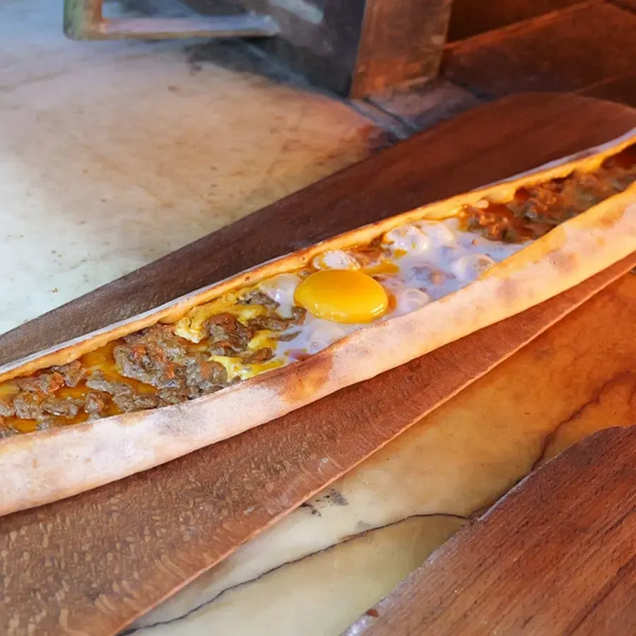 Kuşbaşılı Pide
